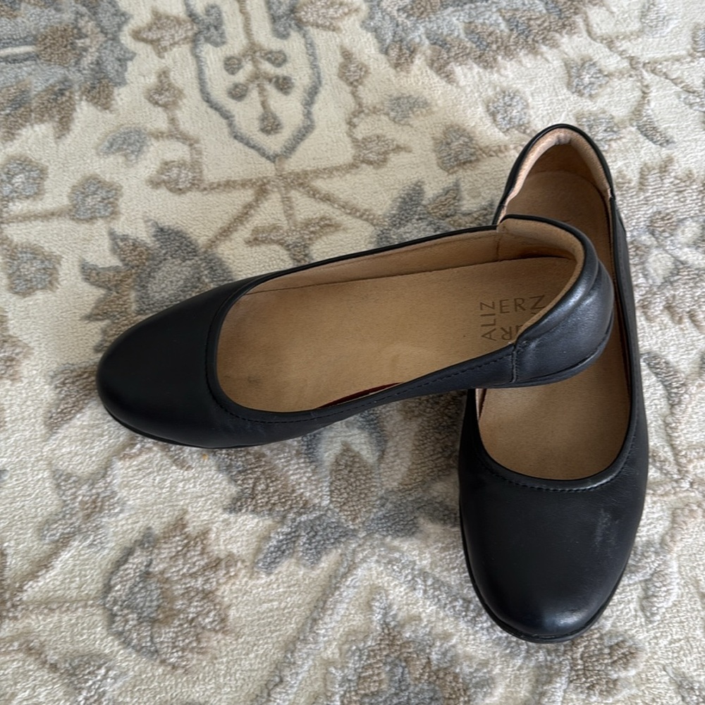 Naturalizer Flexie Cushioned Round Toe Ballet Flat